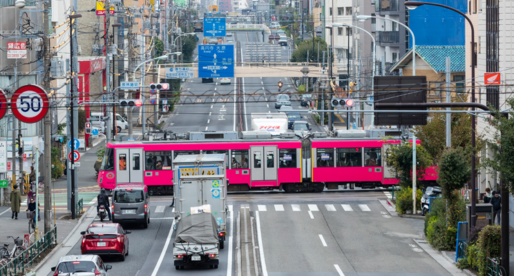 Kannana-dori Avenue and the Setagaya Line