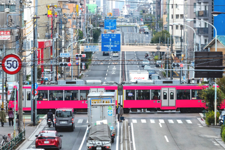 Kannana-dori Avenue and the Setagaya Line